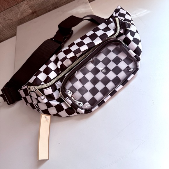 NWT Checkered Black and White Fanny Pack - Picture 1 of 6